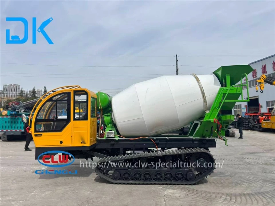 3m³ Track-Mounted Cement Mixer Truck factory